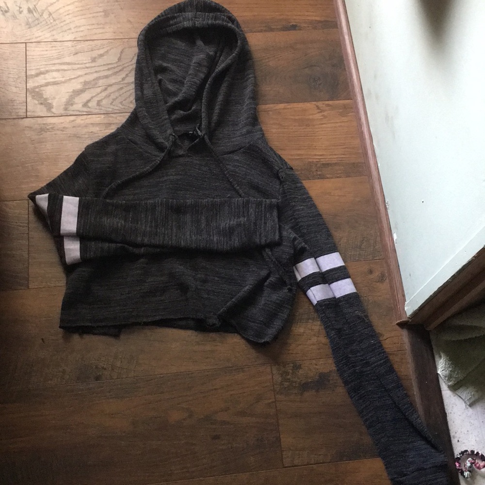 Black-gray crop hoodie with drawstrings